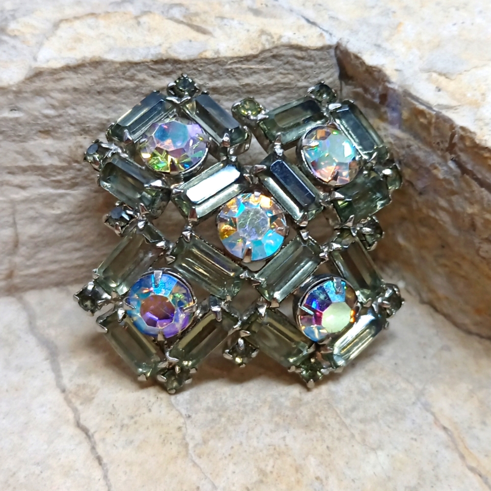 Vintage brooch baguette crystals cross